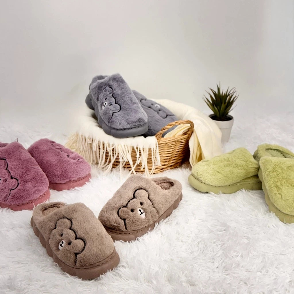 Pantufa Ursinho de Inverno Peluciada Antiderrapante - imagem 2