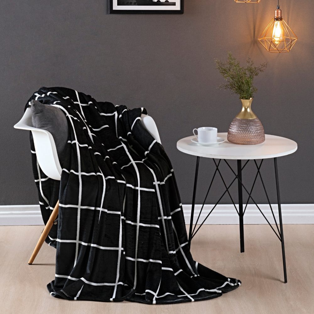Cobertor Manta Flannel Queen 2,40x2,20m 220g/m² Toque Super Soft Lisboa Grid Preto - imagem 2